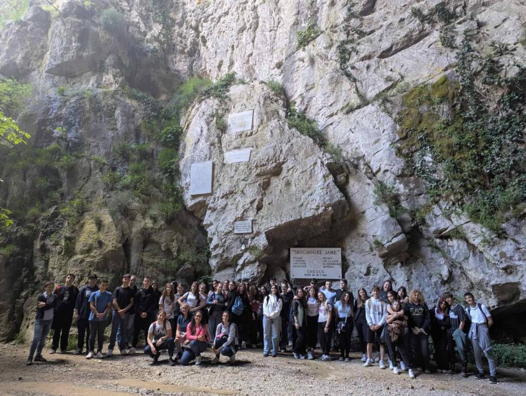 Progetto una scuola senza confini