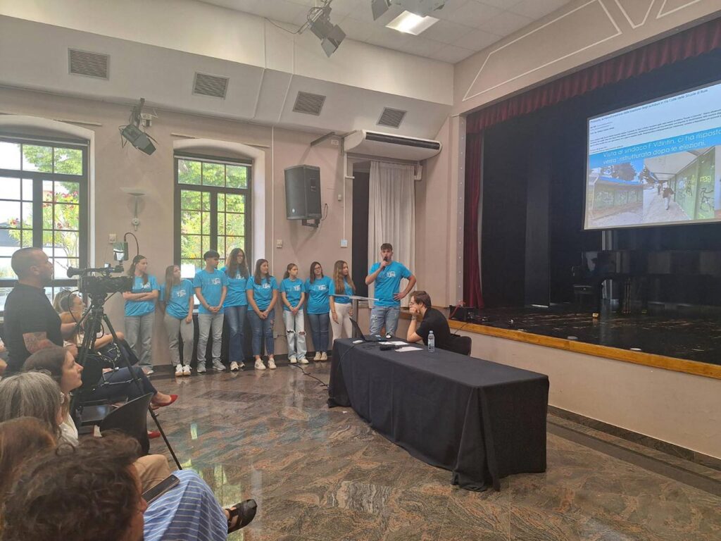 Gli studenti di Buie hanno presentato i loro progetti ai rappresentanti della Regione Istriana